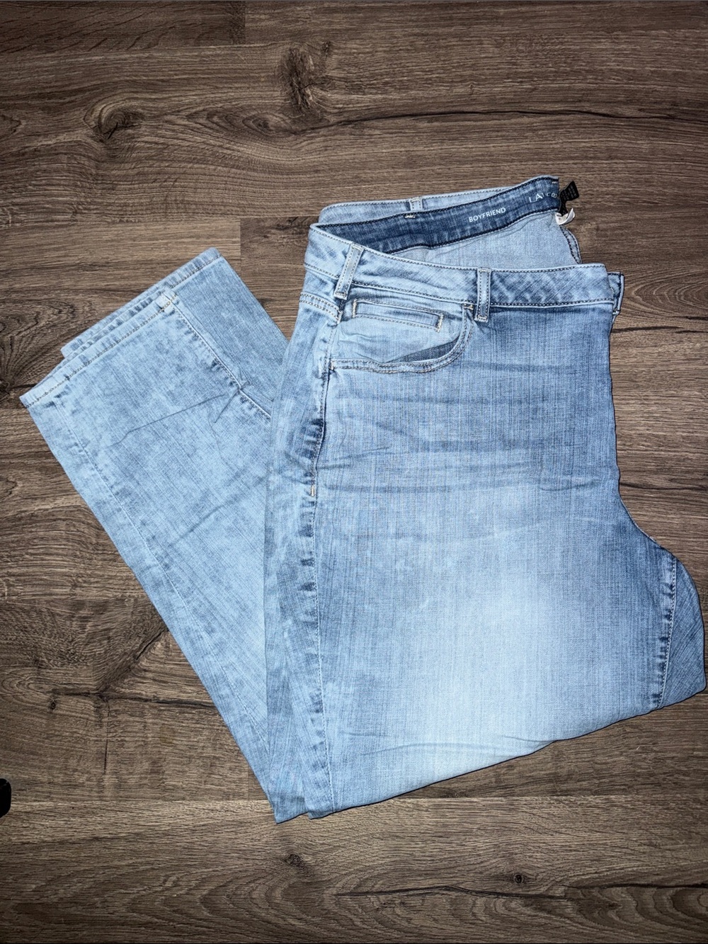Light Wash Jeans - Boyfriend Fit